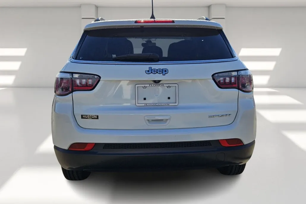 2020 Jeep Compass Sport photo 1