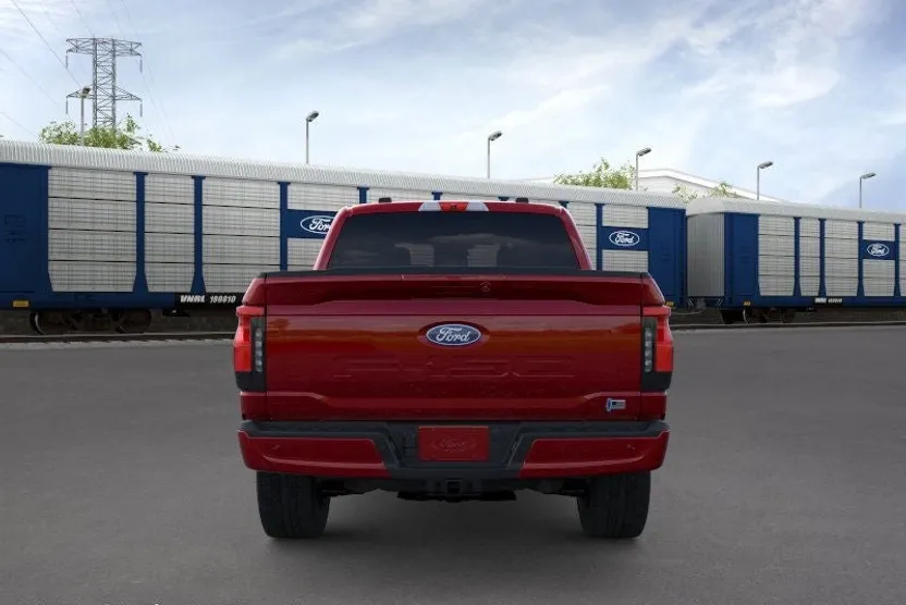 2025 Ford F-150 Lightning photo 1