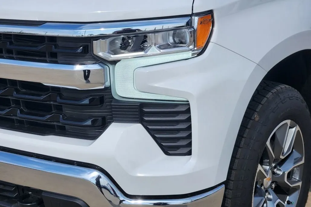 2025 Chevrolet Silverado 1500 LT photo 1