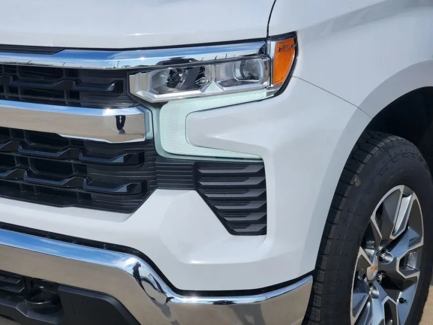 2025 Chevrolet Silverado 1500 LT photo 1