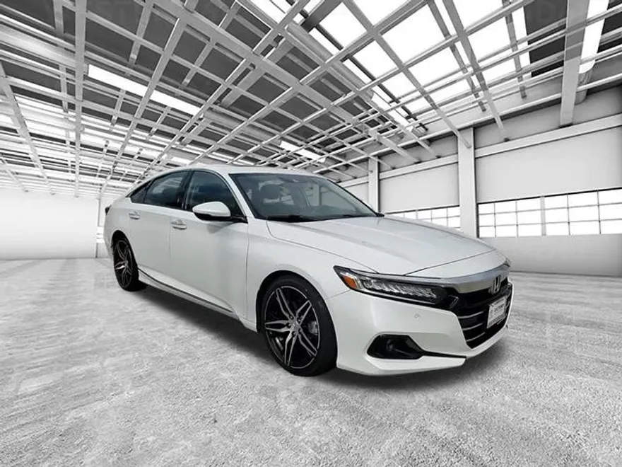 2022 Honda Accord Touring 2.0T photo 1