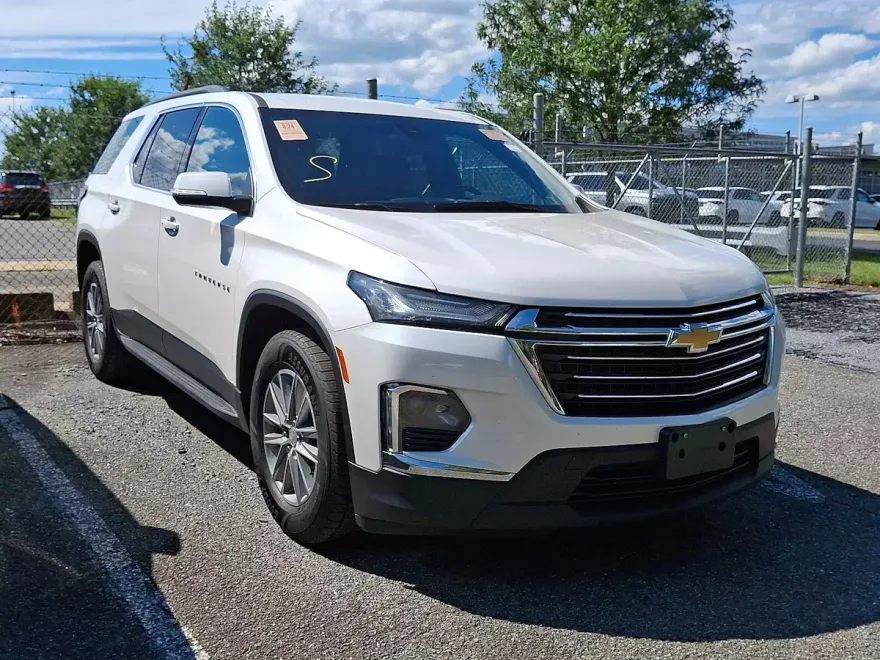2022 Chevrolet Traverse Leather photo 1