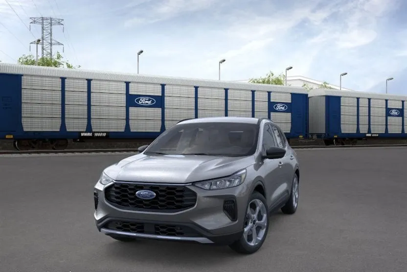 2025 Ford Escape ST-Line photo 1
