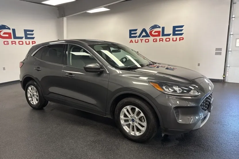 2020 Ford Escape SE photo 1
