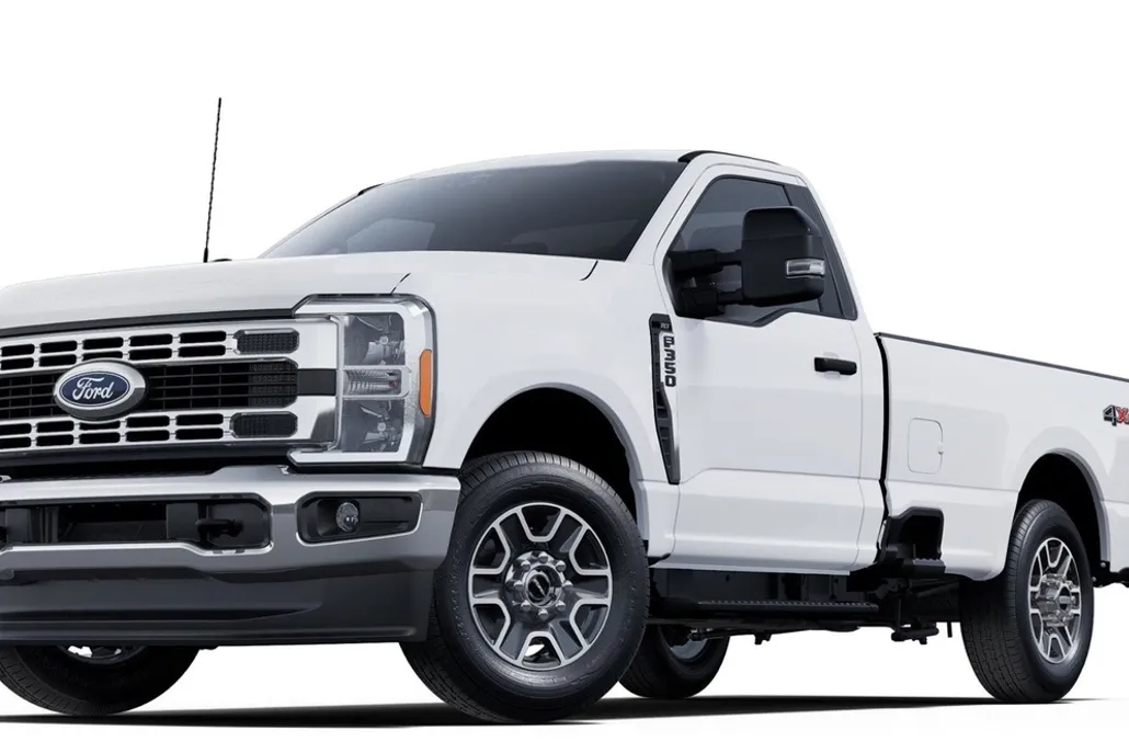 2025 Ford F-350 XLT photo 1