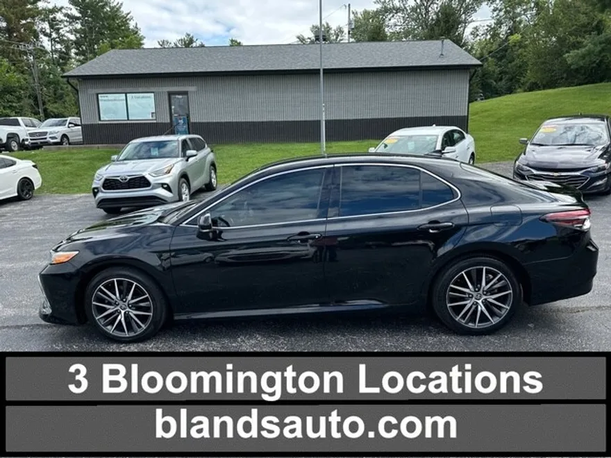 2023 Toyota Camry XLE photo 1