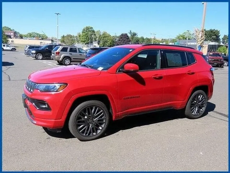 2022 Jeep Compass Limited photo 1