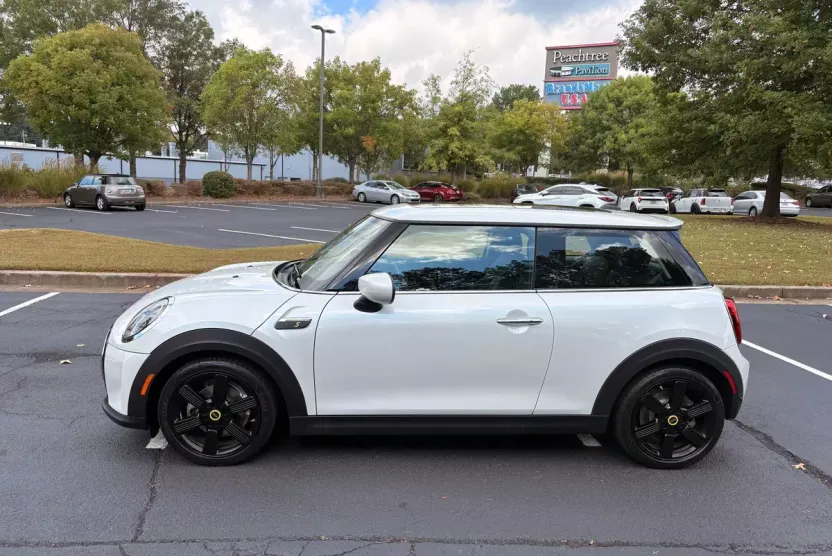 2024 Mini Cooper 2 Door Hardtop photo 1