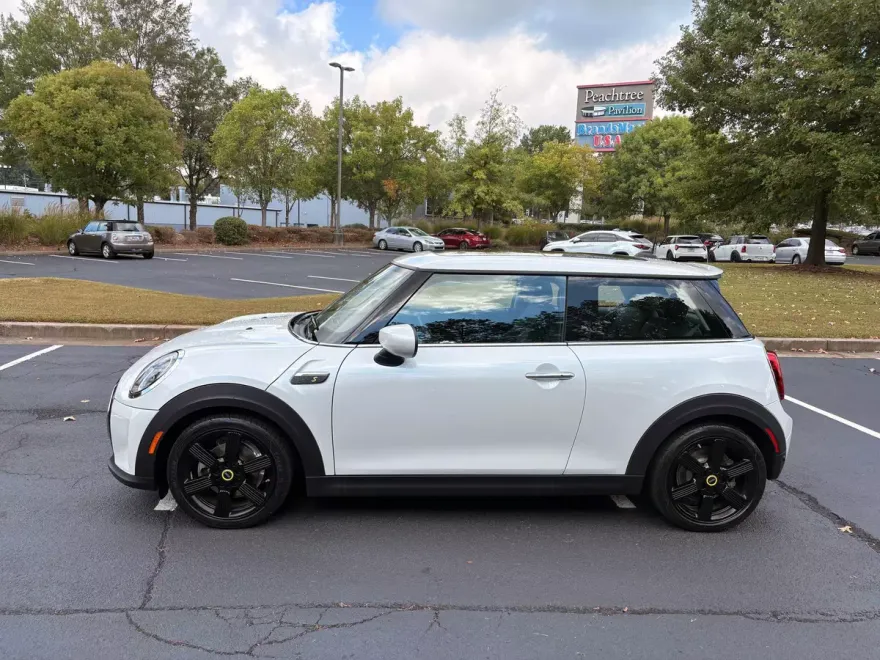 2024 Mini Cooper 2 Door Hardtop photo 1