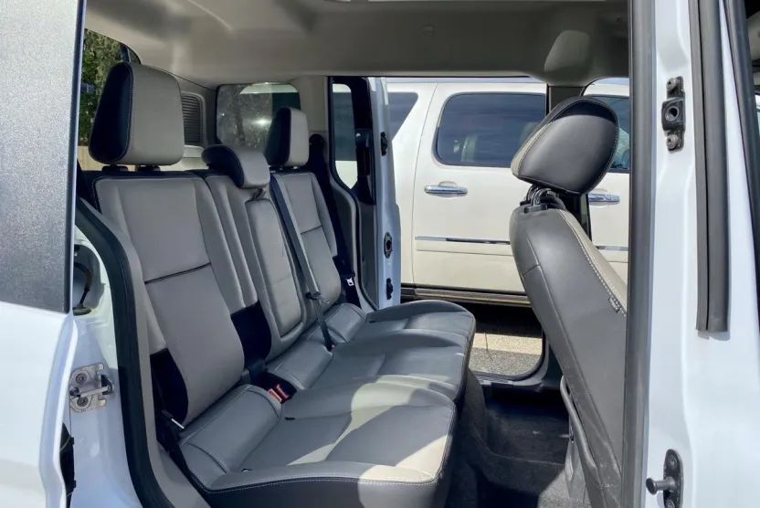 2015 Ford Transit Connect XLT photo 2