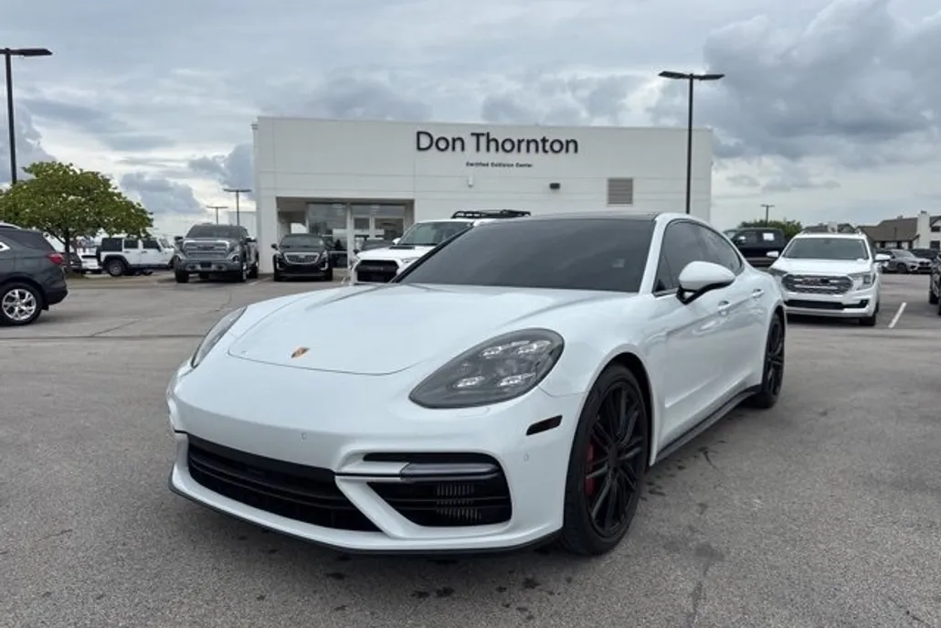 2018 Porsche Panamera Turbo photo 1