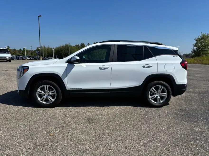 2023 Gmc Terrain SLE photo 1