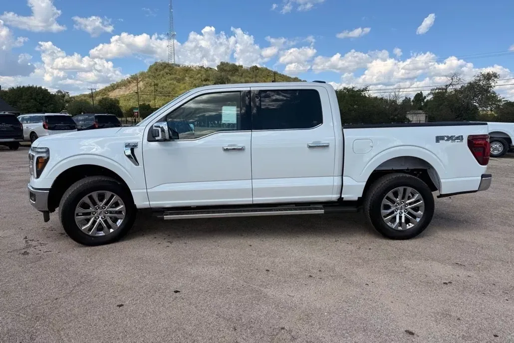 2025 Ford F-150 Lariat photo 1