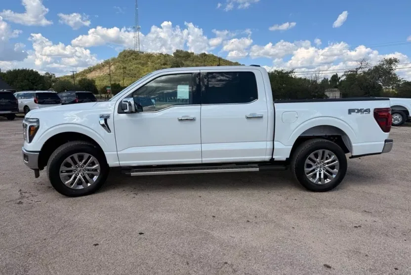 2025 Ford F-150 Lariat photo 1