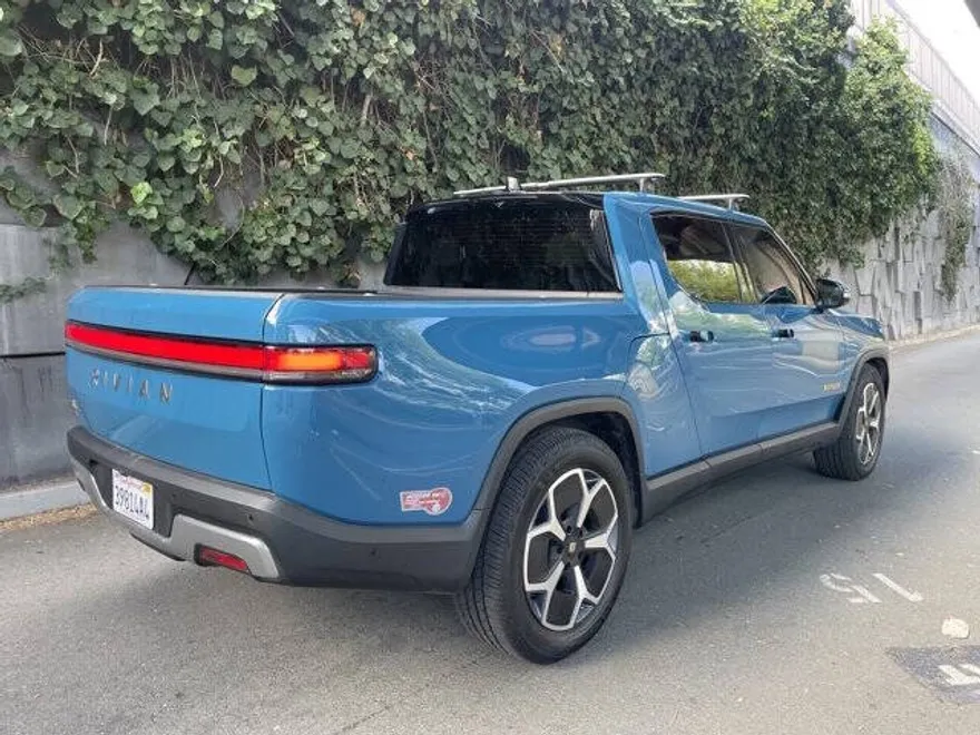 2022 Rivian R1T Adventure photo 1