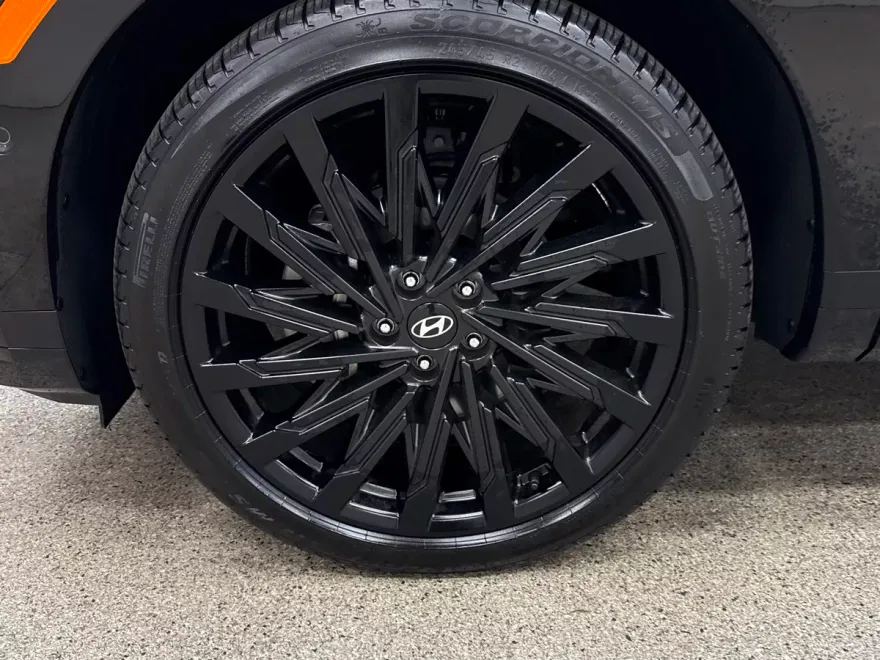2025 Hyundai Santa Fe Calligraphy photo 1