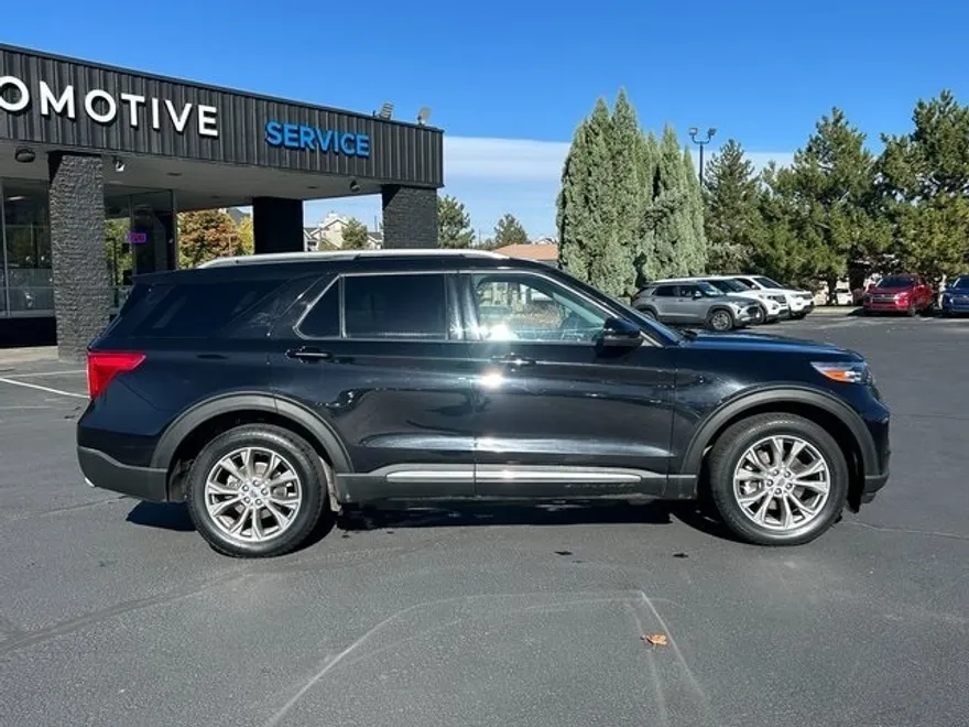 2021 Ford Explorer Limited photo 1