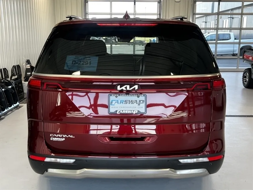 2024 Kia Carnival SX Prestige photo 1