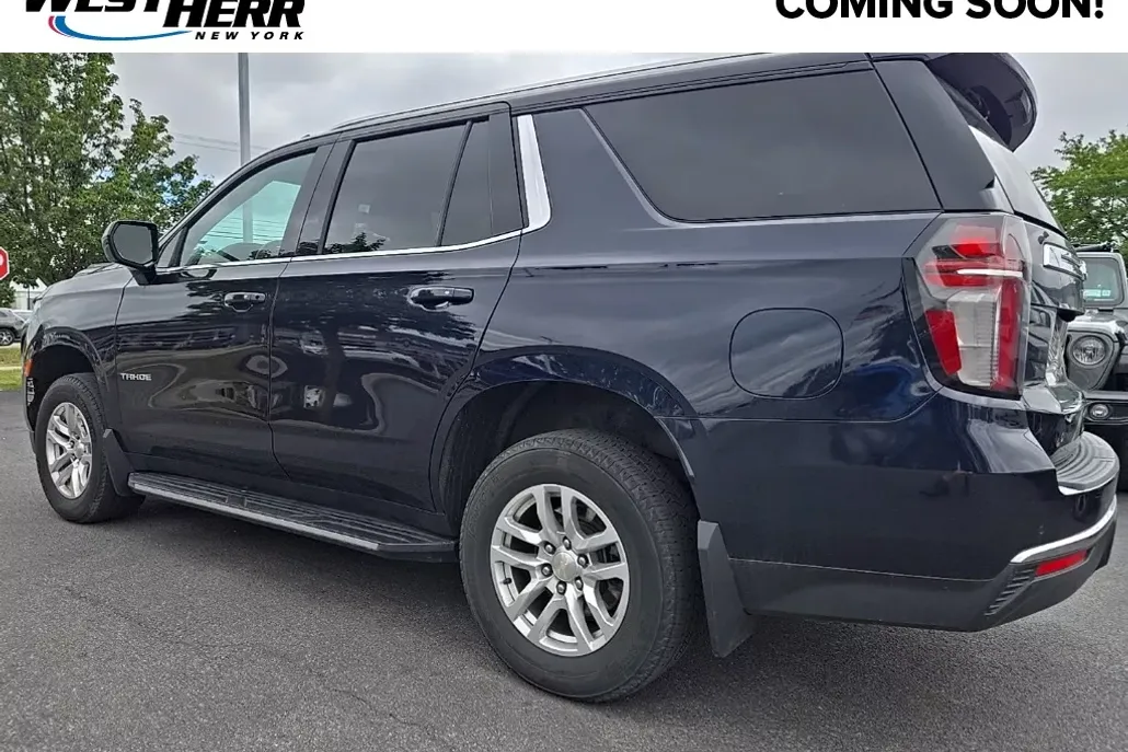 2022 Chevrolet Tahoe LT photo 1