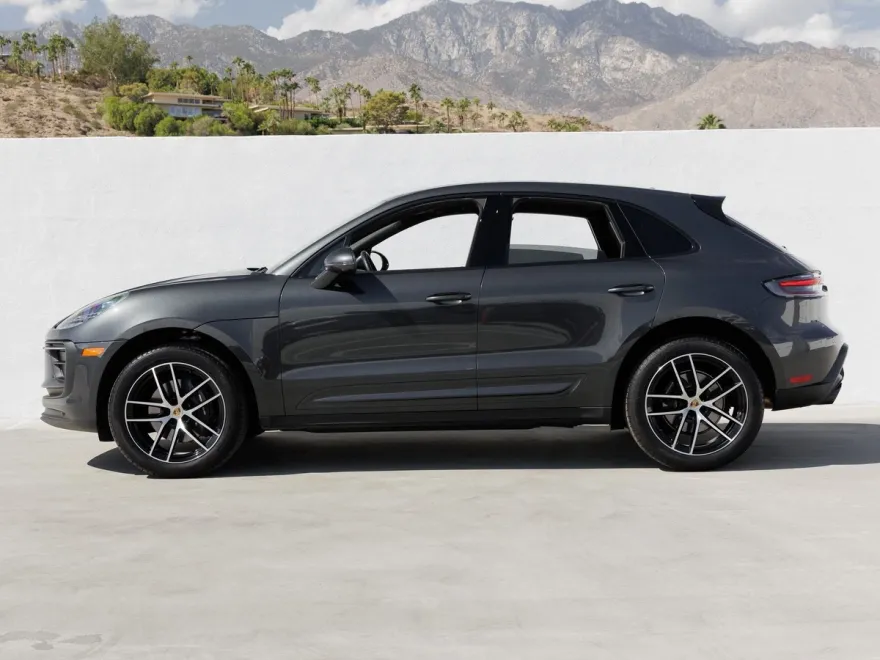 2025 Porsche Macan Base photo 1