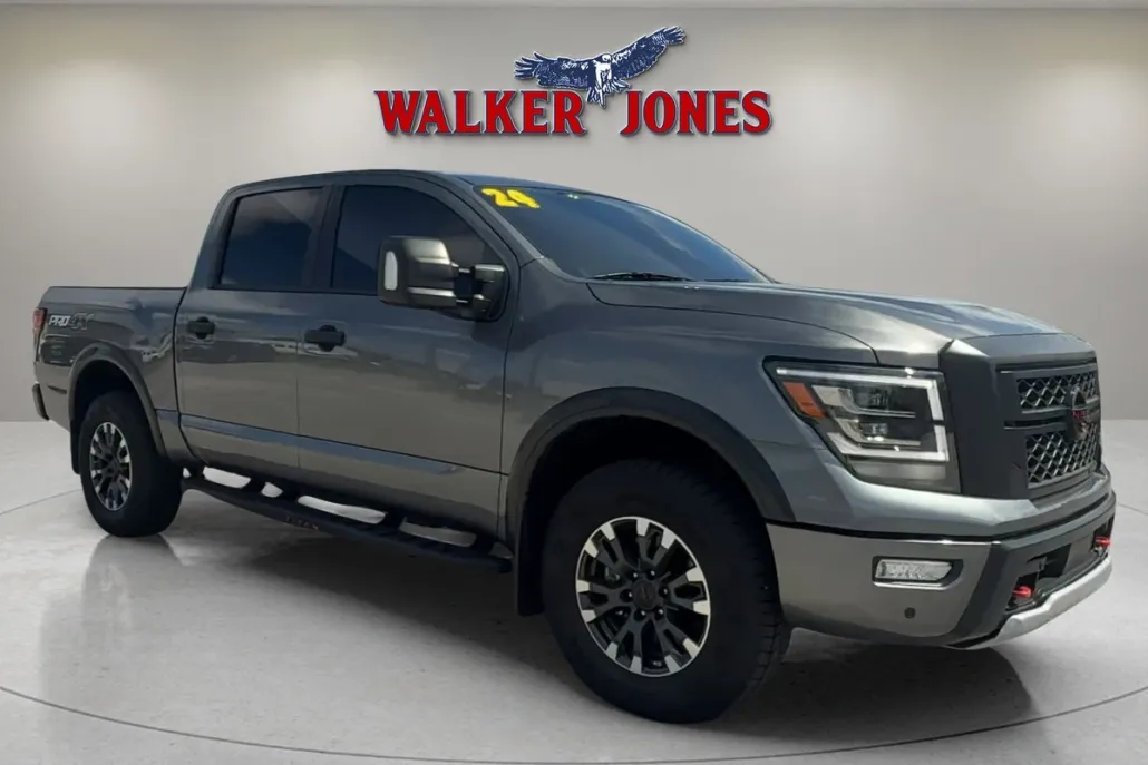 2024 Nissan Titan PRO-4X photo 1