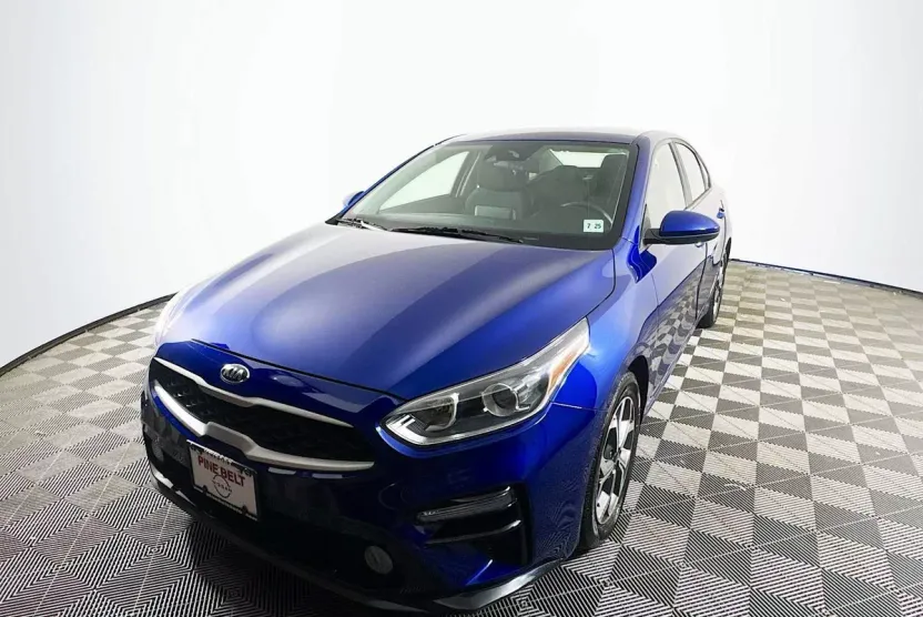 2020 Kia Forte LXS photo 1