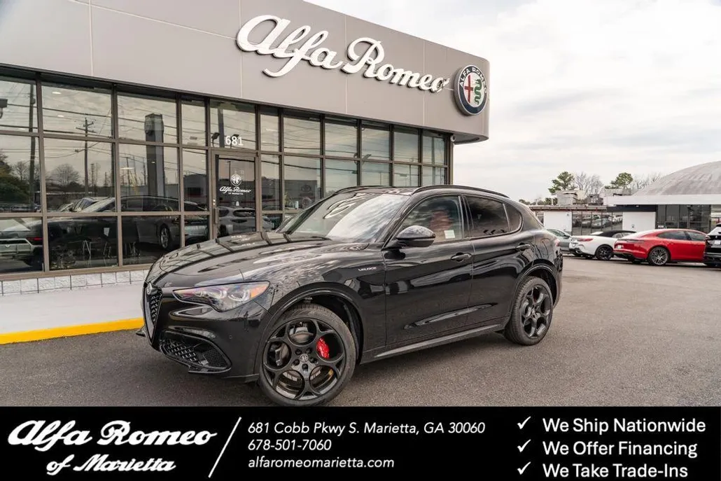 2025 Alfa Romeo Stelvio Sprint Base photo 1