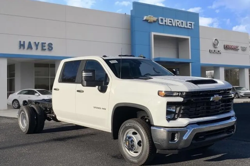2025 Chevrolet Silverado 3500HD Work Truck photo 1