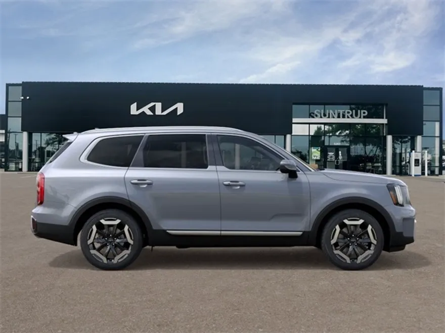 2025 Kia Telluride S photo 1