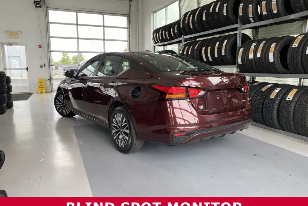 2024 Nissan Altima 2.5 SV photo 1