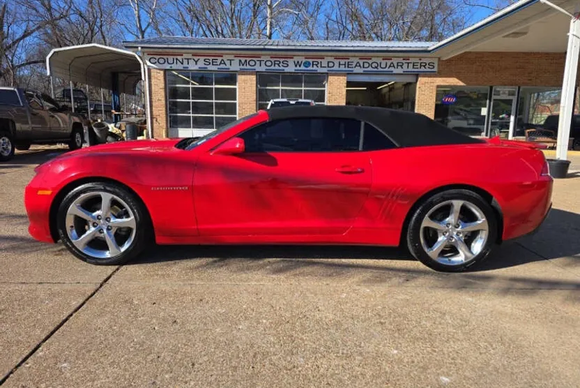 2015 Chevrolet Camaro 2LT photo 1