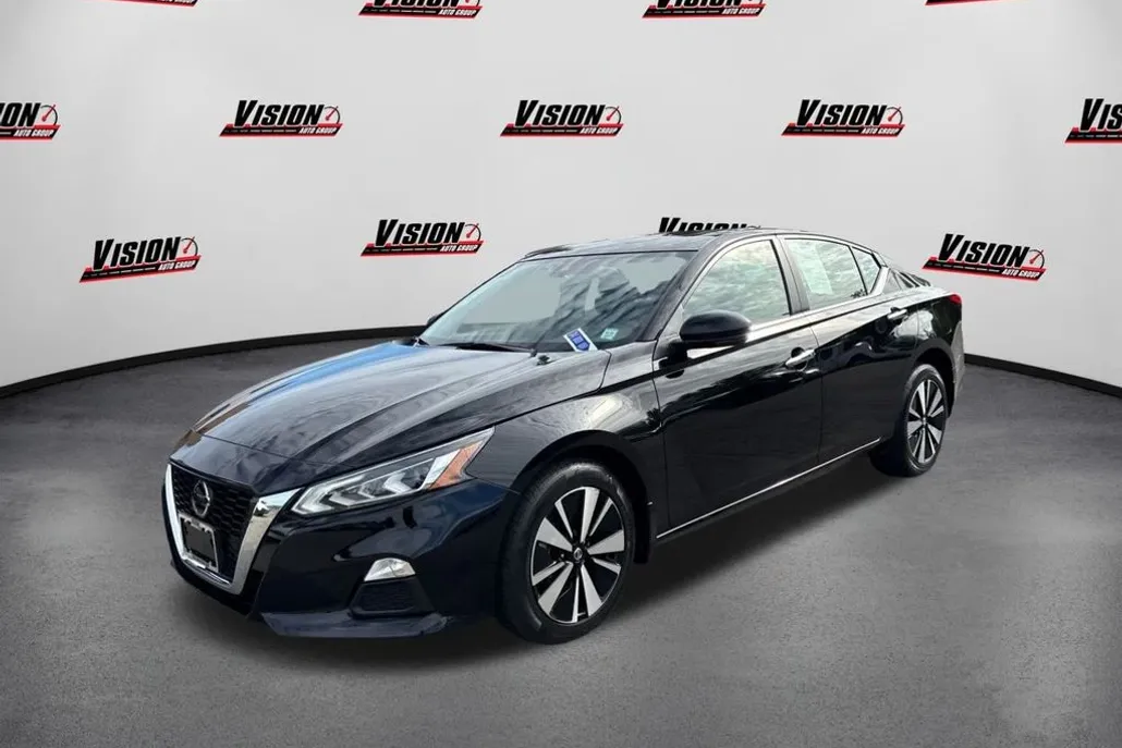 2022 Nissan Altima 2.5 SV photo 1