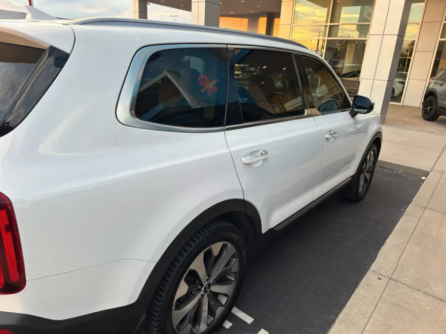 2020 Kia Telluride S photo 1