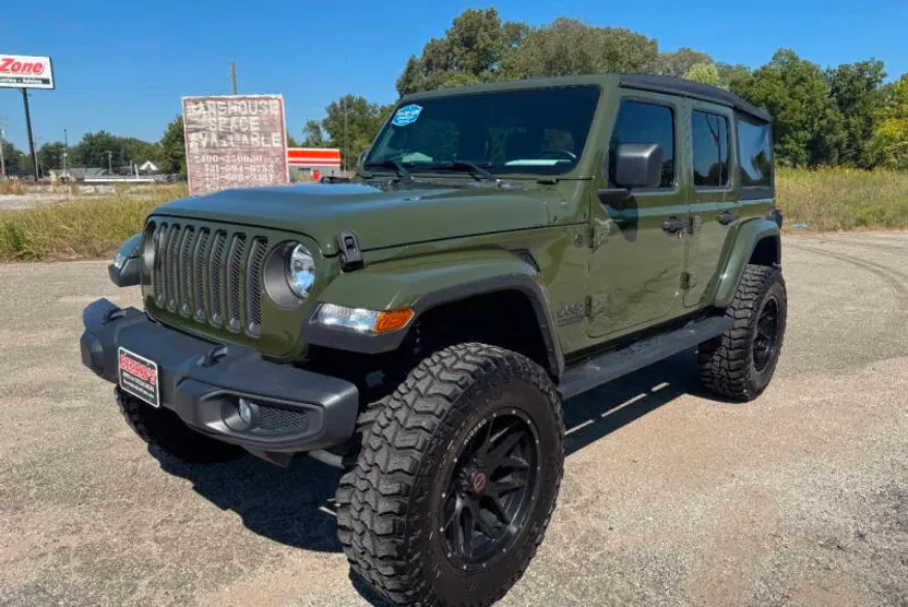 2021 Jeep Wrangler Unlimited Anniversary Edition Sport photo 1