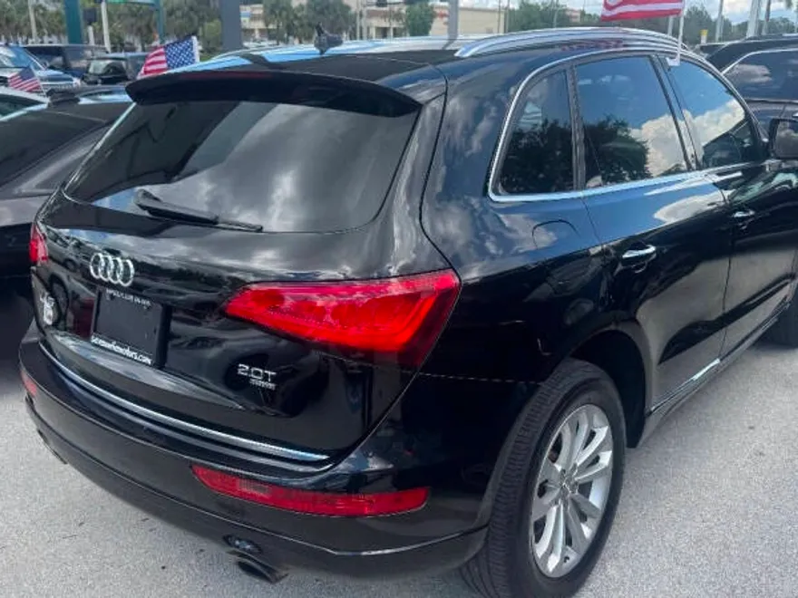 2015 Audi Q5 2.0T Premium photo 1