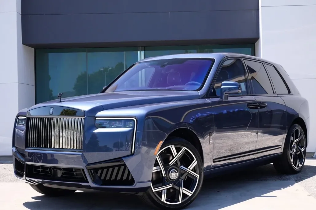 2025 Rolls Royce Cullinan Black Badge photo 1