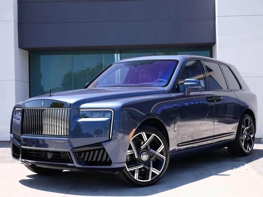 2025 Rolls Royce Cullinan Black Badge photo 1