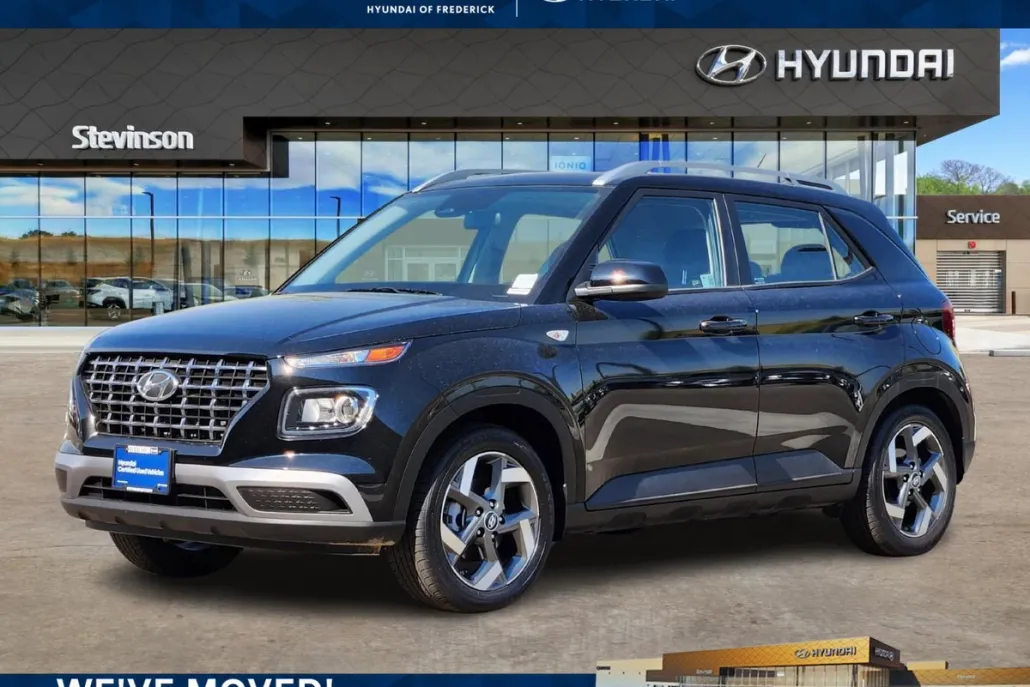 2025 Hyundai Venue SEL photo 1