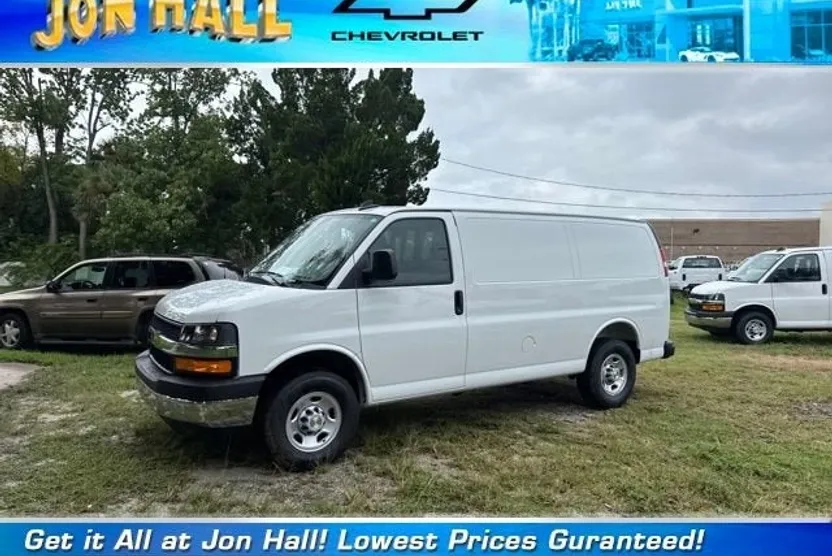 2025 Chevrolet Express Cargo 2500 photo 1