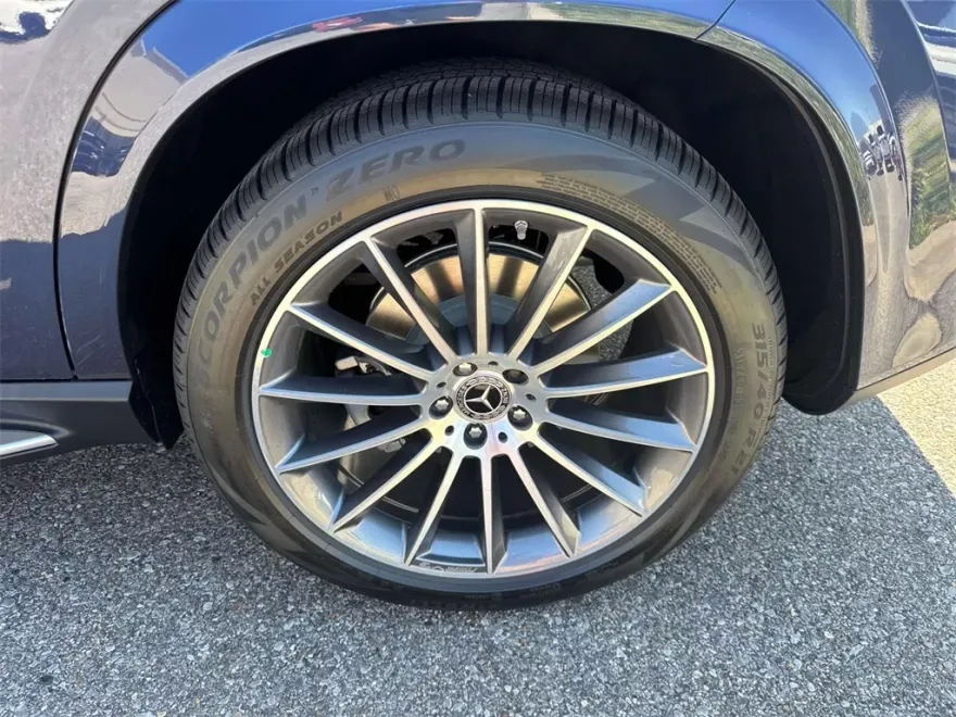 2026 Mercedes Benz GLE 450 4MATIC photo 1