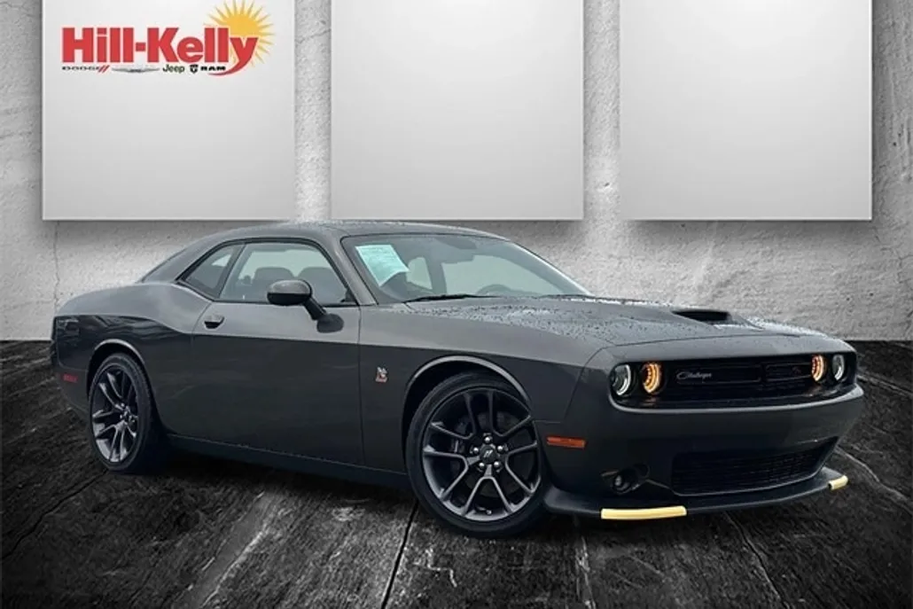 2023 Dodge Challenger R/T Scat Pack photo 1