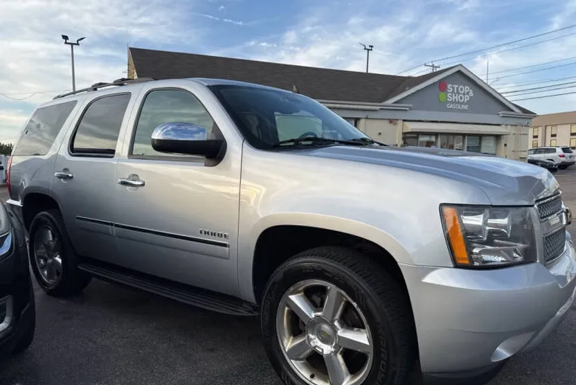 2013 Chevrolet Tahoe LTZ photo 1