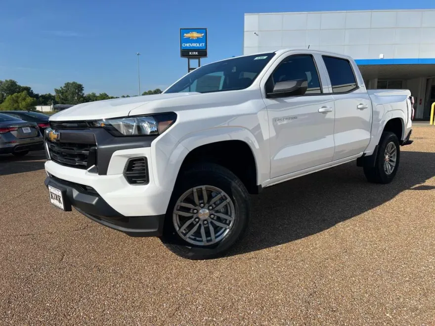2026 Chevrolet Colorado LT photo 1