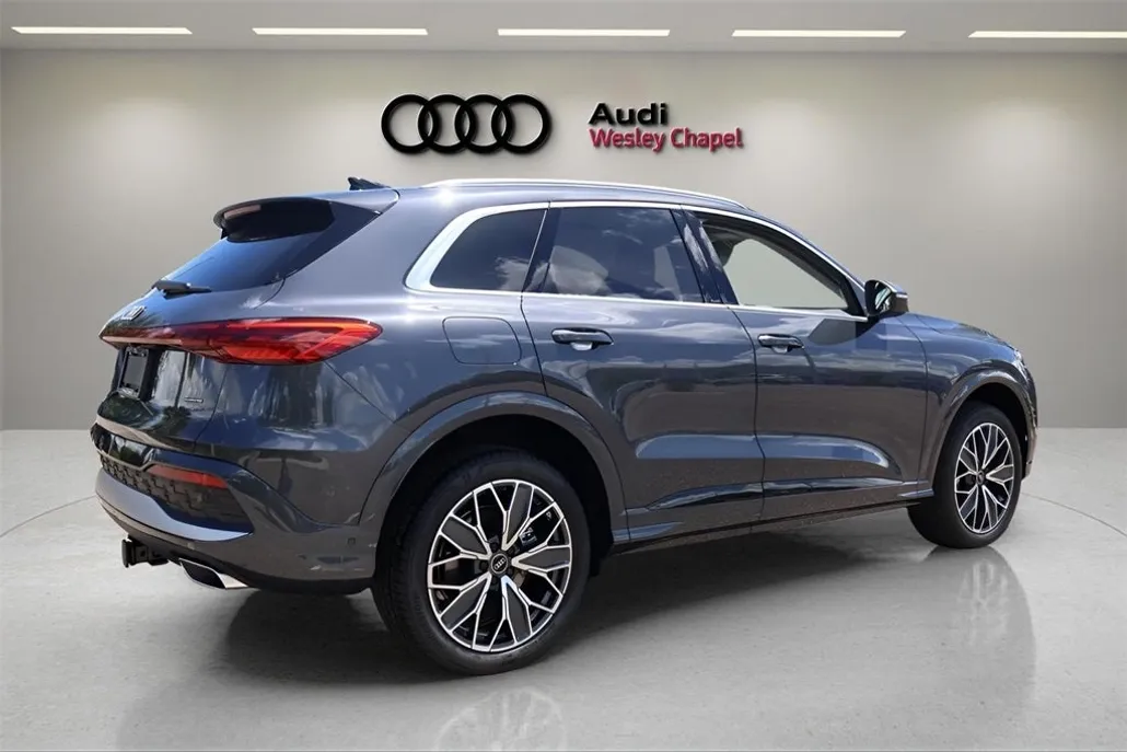 2025 Audi Q5 2.0T Premium Plus photo 1