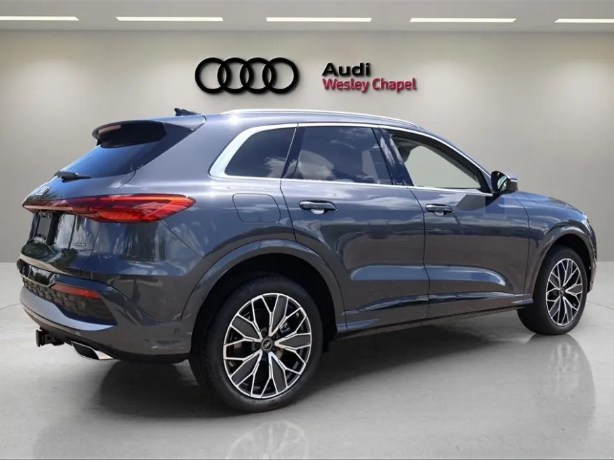 2025 Audi Q5 2.0T Premium Plus photo 1