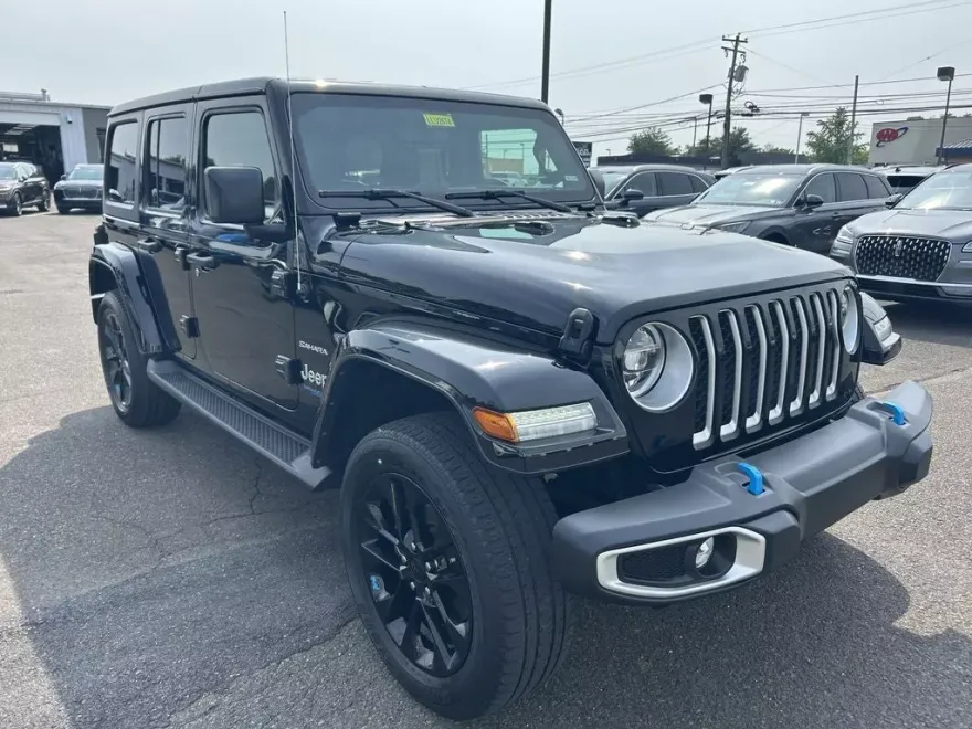 2022 Jeep Wrangler Unlimited Sahara 4xe photo 1