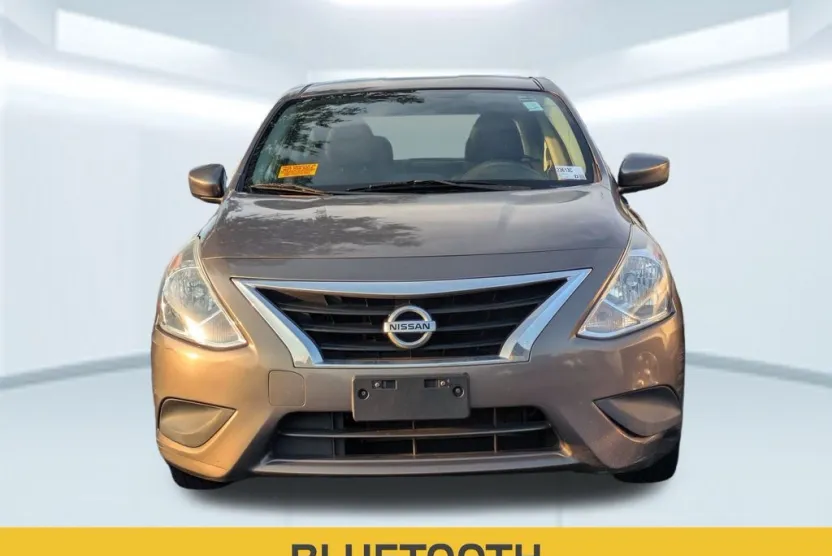2016 Nissan Versa 1.6 SV photo 1