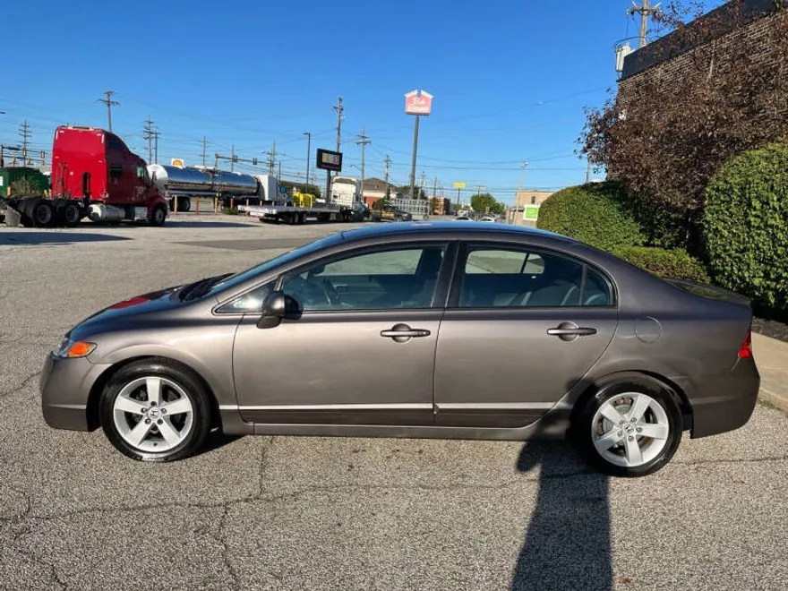 2010 Honda Civic photo 1
