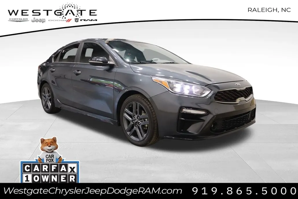 2020 Kia Forte GT-Line photo 1
