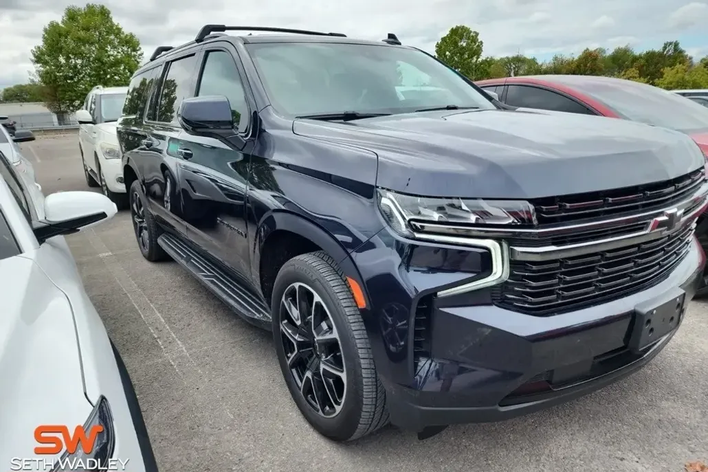 2021 Chevrolet Suburban RST photo 1